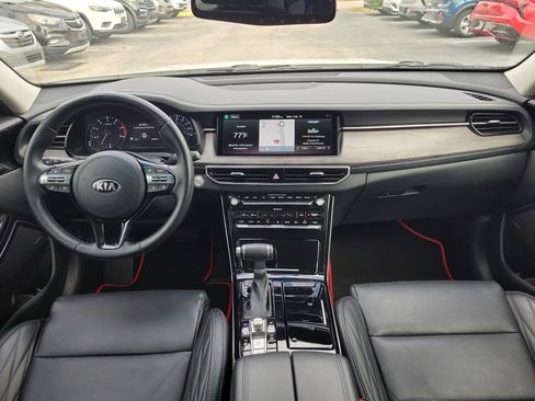 Certified 2020 Kia Cadenza Limited image 16