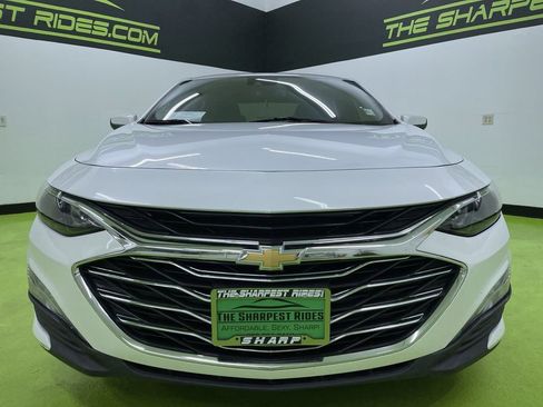 Used 2023 Chevrolet Malibu LT image 3