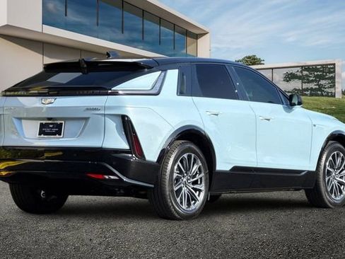 New 2026 Cadillac Lyriq Premium Sport image 4