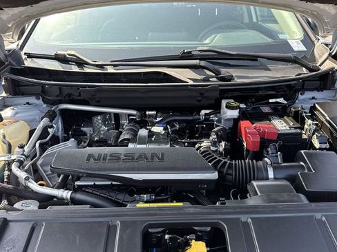 Used 2024 Nissan Rogue S FWD image 21