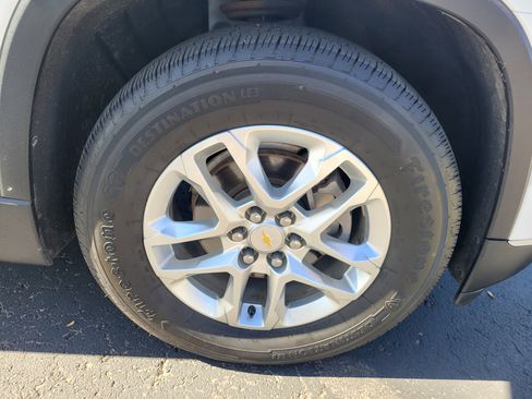 Used 2020 Chevrolet Traverse LT w/ Driver Confidence II Package image 21