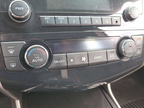 Used 2013 Nissan Altima 2.5 SV FWD image 25