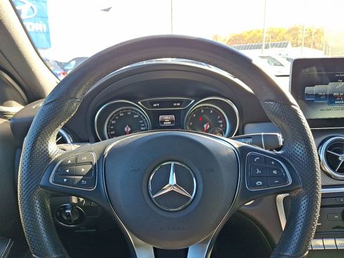 Used 2020 Mercedes-Benz GLA 250 GLA 250 w/ Premium Package image 22