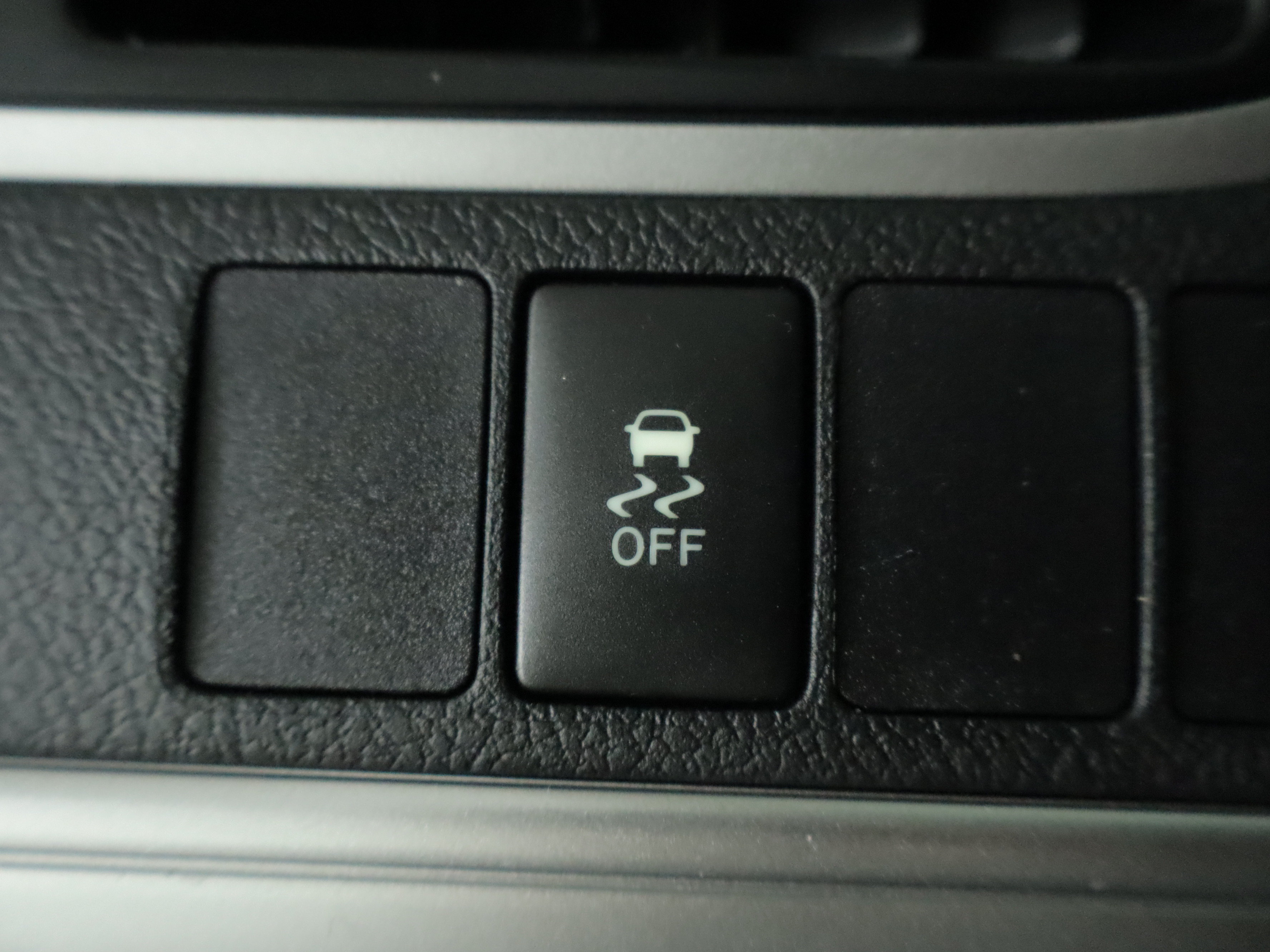 Used 2014 Toyota Camry LE FWD image 17