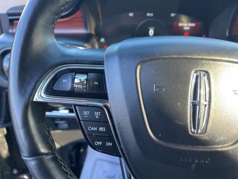Used 2023 Lincoln Nautilus Reserve image 29