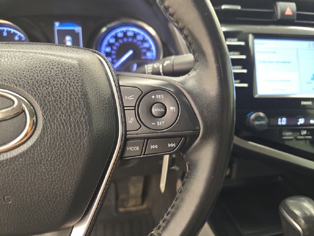 Used 2020 Toyota Camry SE FWD image 27