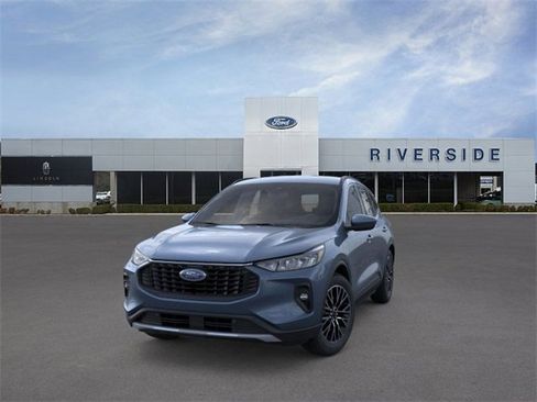 New 2026 Ford Escape SE image 2