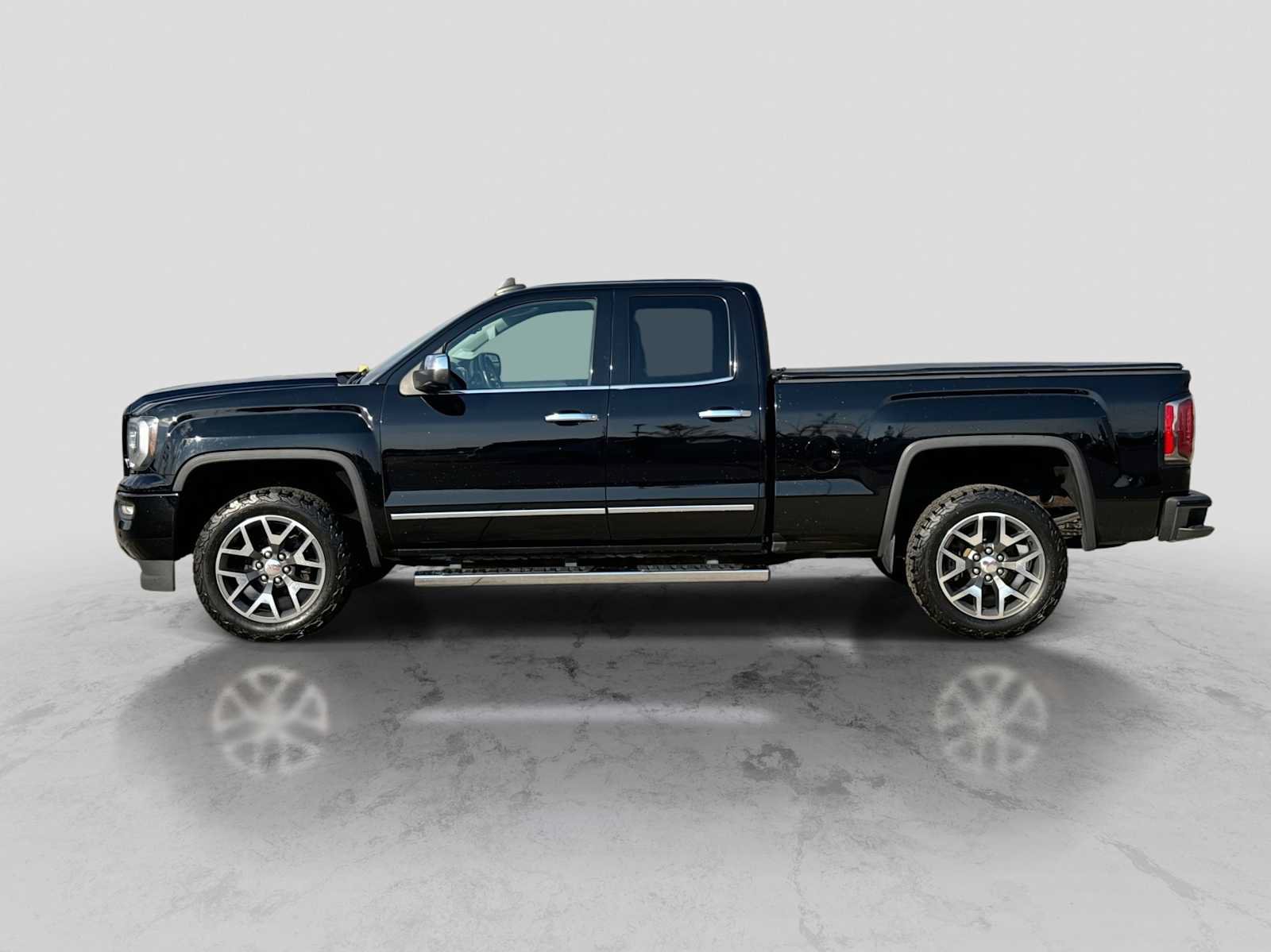Used 2016 GMC Sierra 1500 SLT AWD/4WD image 3