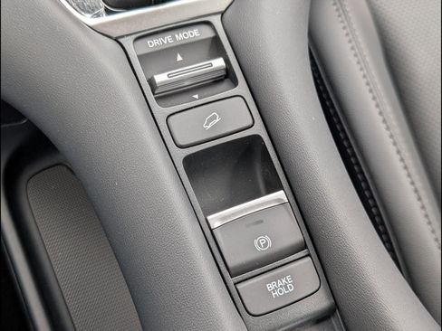 New 2026 Honda HR-V EX-L image 14