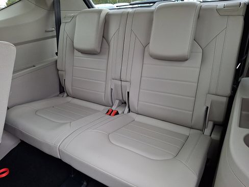 Used 2018 Volkswagen Atlas SEL Premium image 11