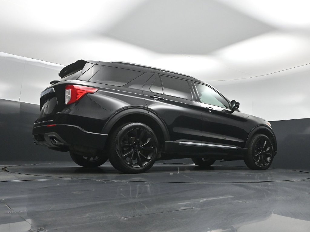 Used 2022 Ford Explorer Platinum w/ Equipment Group 601A AWD/4WD image 49