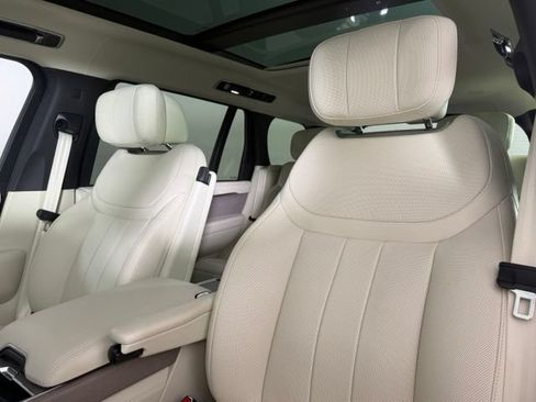 Used 2025 Land Rover Range Rover Long Wheelbase Autobiography AWD/4WD image 15