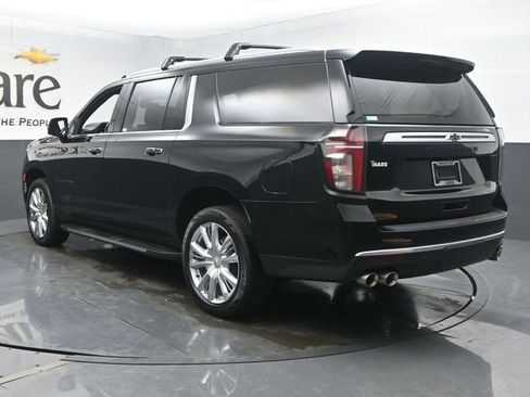 Used 2021 Chevrolet Suburban High Country AWD/4WD image 38