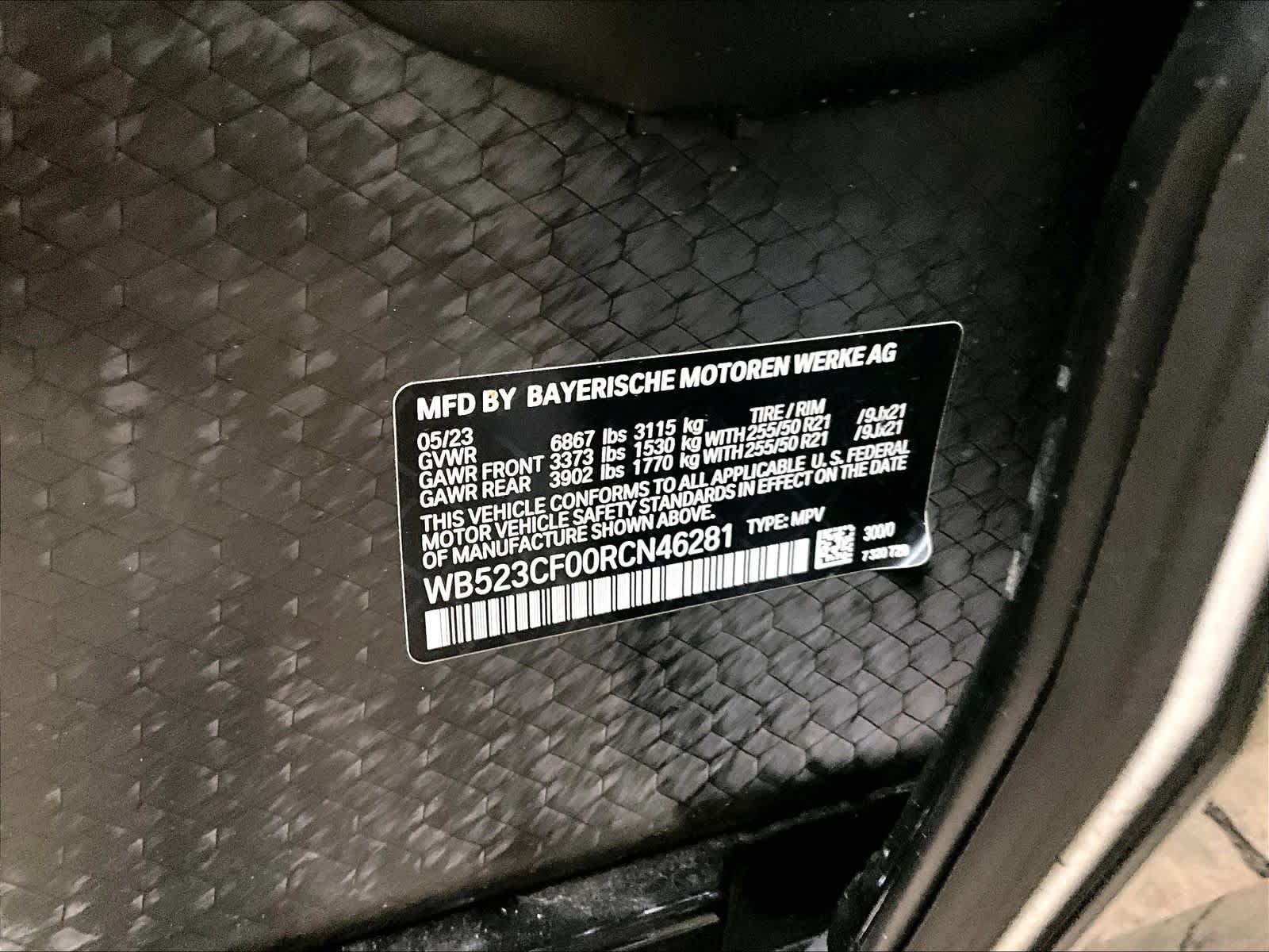 Used 2024 BMW iX xDrive50 w/ Sport Package AWD/4WD image 33
