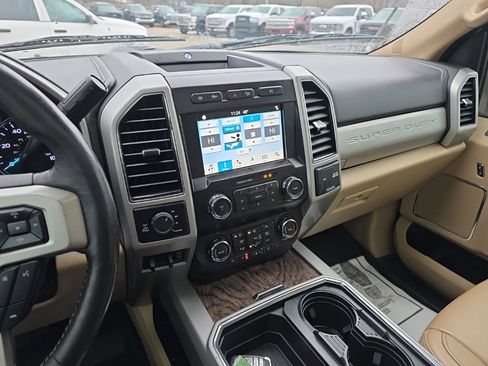 Used 2019 Ford F250 Lariat w/ Lariat Ultimate Package image 25
