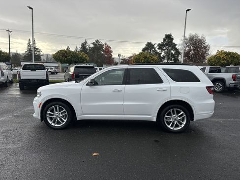 Used 2024 Dodge Durango GT image 2