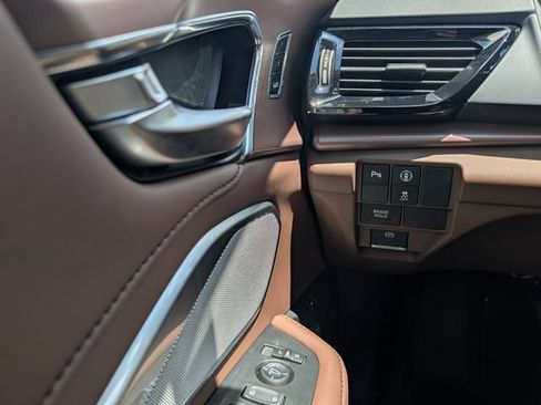 Certified 2025 Acura RDX SH-AWD w/ Technology Package image 10