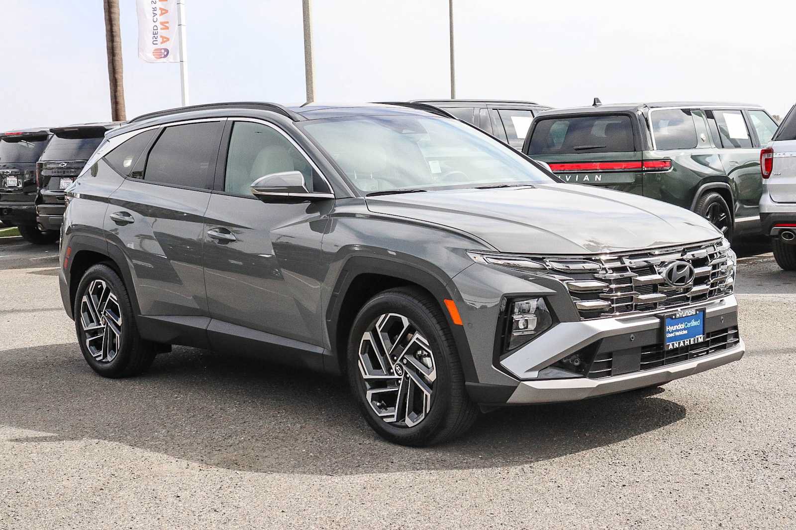 Used 2025 Hyundai Tucson Limited FWD image 3