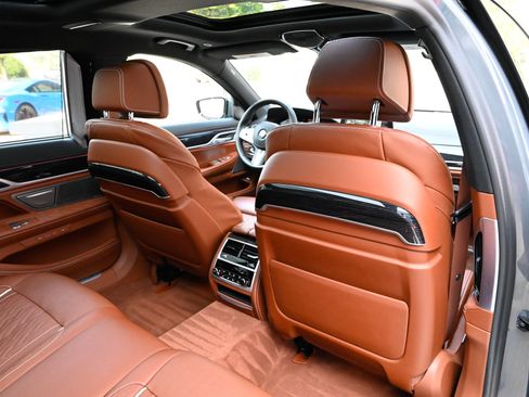 Used 2021 BMW 750i xDrive w/ Luxury Rear Seating Package AWD/4WD image 51