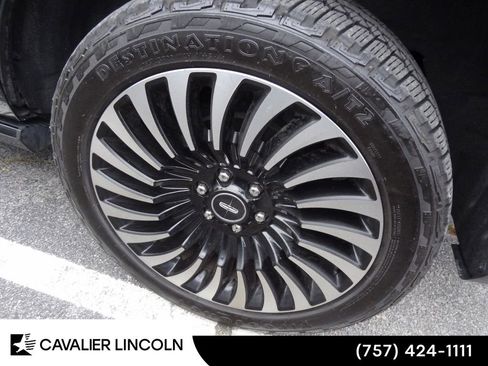 Used 2021 Lincoln Navigator Black Label AWD/4WD image 9