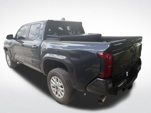 Used 2025 Toyota Tacoma SR5 RWD image 4