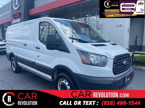 Used 2019 Ford Transit 250 130 Low Roof RWD image 1