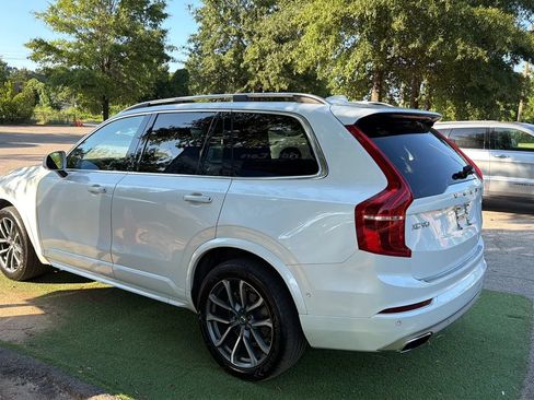 Used 2017 Volvo XC90 T6 Momentum AWD/4WD image 4