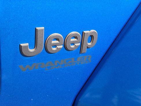 Used 2021 Jeep Wrangler Unlimited Rubicon w/ Dual Top Group image 45