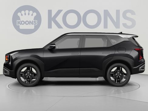 New 2027 Kia Seltos LX FWD image 2