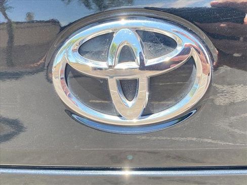 Used 2024 Toyota Corolla Cross L FWD image 28