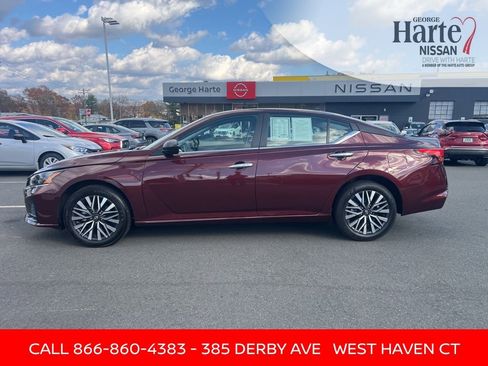 Certified 2024 Nissan Altima 2.5 SV image 2