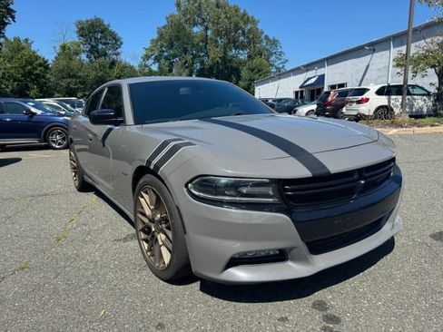 Used 2017 Dodge Charger R/T w/ Plus Group RWD image 7