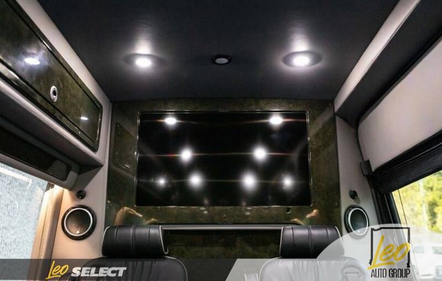 Used 2017 Mercedes-Benz Sprinter 2500 image 13