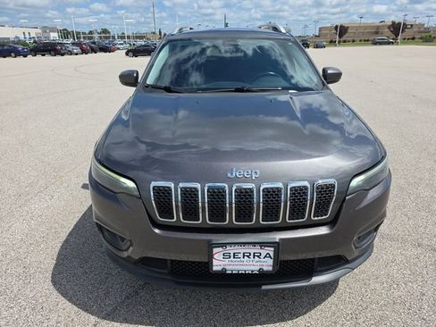 Used 2019 Jeep Cherokee Latitude Plus FWD image 16