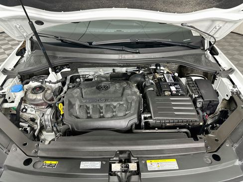 Used 2020 Volkswagen Tiguan SE w/ Panoramic Sunroof Package FWD image 32