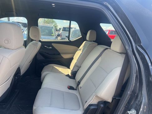 Used 2023 Chevrolet Traverse LS w/ Midnight/Sport Edition image 8