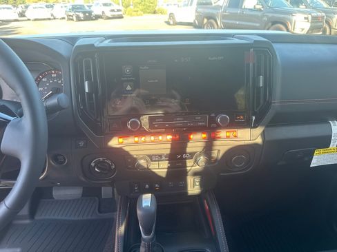 New 2026 Nissan Frontier PRO-4X w/ Pro-4x Convenience Package image 27