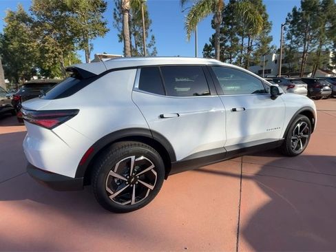 New 2026 Chevrolet Equinox EV LT image 8