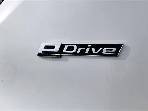 Used 2018 BMW X5 xDrive40e image 9