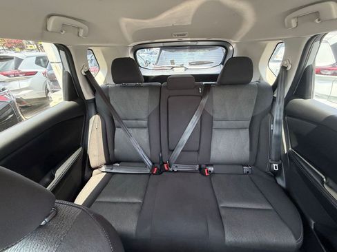 Used 2025 Nissan Rogue SV FWD image 40