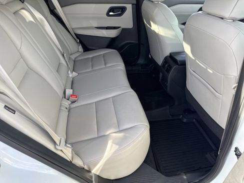 Certified 2024 Nissan Rogue SL w/ SL Premium Package image 23