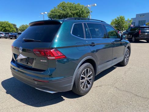 Used 2019 Volkswagen Tiguan SE w/ Panoramic Sunroof Package AWD/4WD image 4