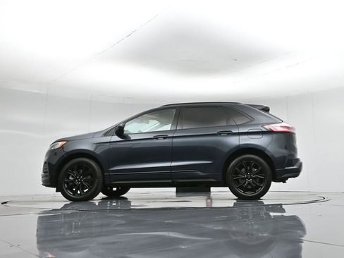 Used 2022 Ford Edge SE w/ Black Appearance Package image 56