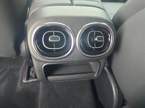 Used 2024 Mercedes-Benz GLC 300 4MATIC image 17