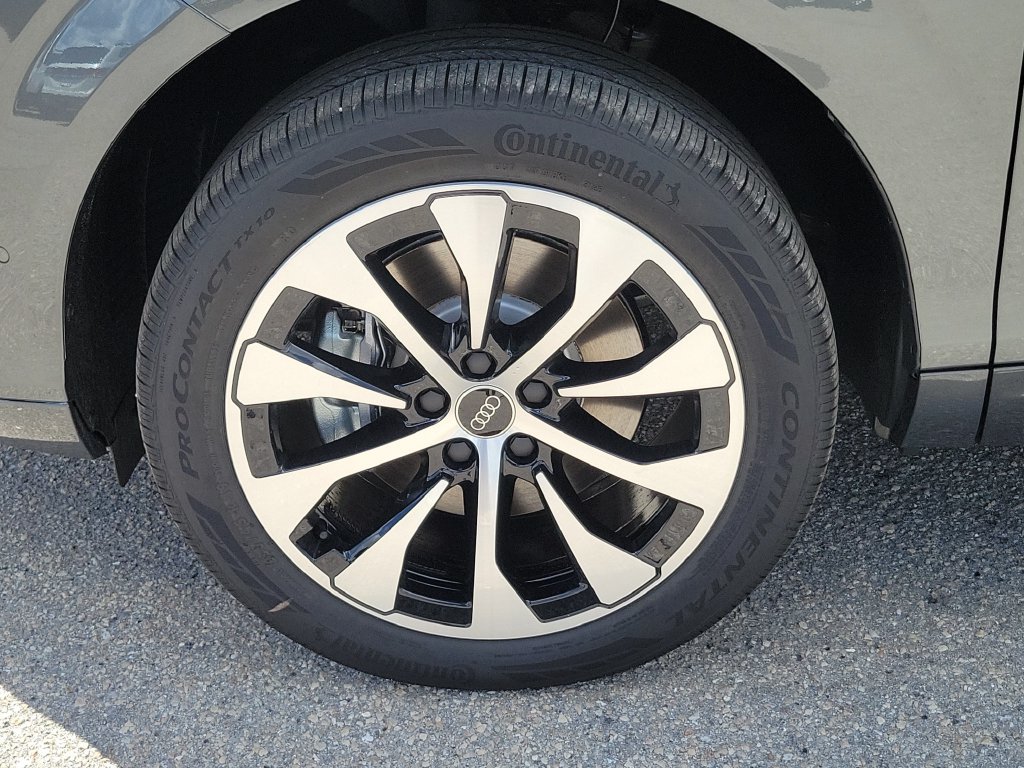 New 2026 Audi Q3 quattro 2.0T AWD/4WD image 11