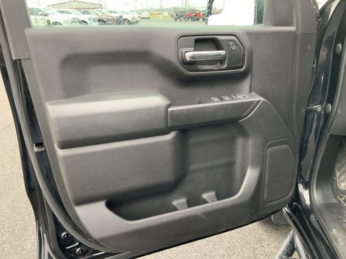 Used 2019 Chevrolet Silverado 1500 Custom Trail Boss w/ Custom Convenience Package image 19