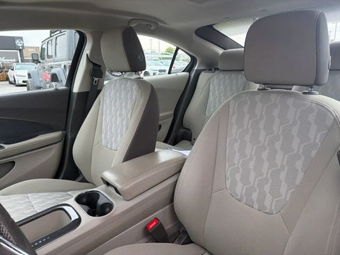 Used 2015 Chevrolet Volt w/ Enhanced Safety Package 1 FWD image 7