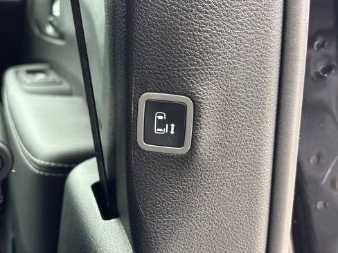 New 2026 Chrysler Voyager LX image 15