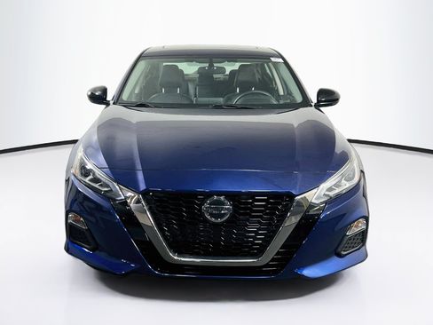 Used 2019 Nissan Altima 2.5 SR w/ SR Premium Package FWD image 2