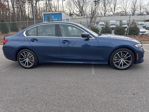 Certified 2022 BMW 330i Sedan w/ Premium Package image 11